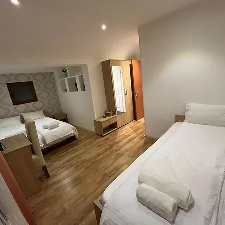 Restoran & Prenociste Dva Brata *