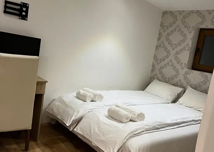 Restoran & Prenociste Dva Brata 아파트